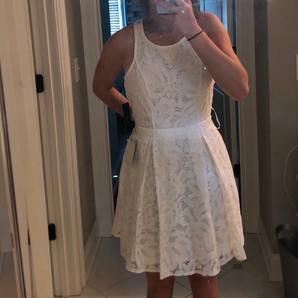 white lace Lulu's dress